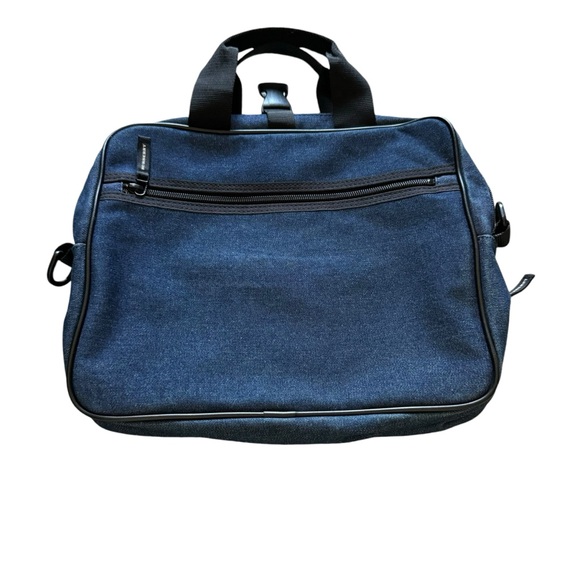 Authentic Burberry Crossbody bag in canvas. A rare and unique luxury bag. - Picture 3 of 8